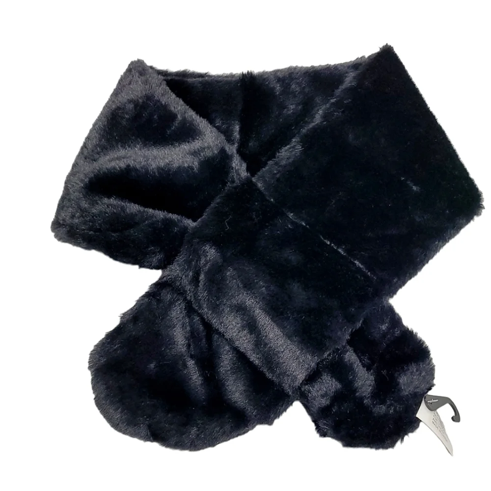 Fabulous Oblong Faux Fur Black Collar Scarf OS